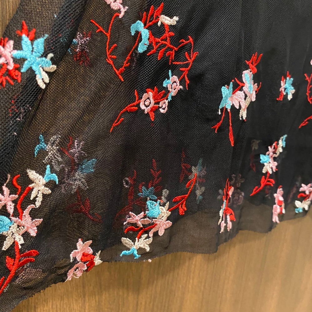 MASSINI Womens Black Mesh Embroidered Floral Short Sleeve Top Size 3X Holiday - Picture 7 of 10